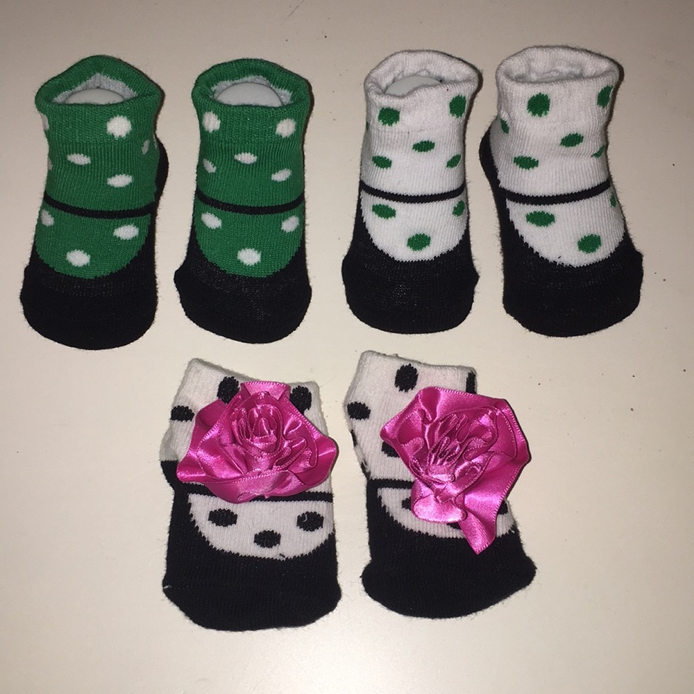 Brand NEW newborn socks/shoes